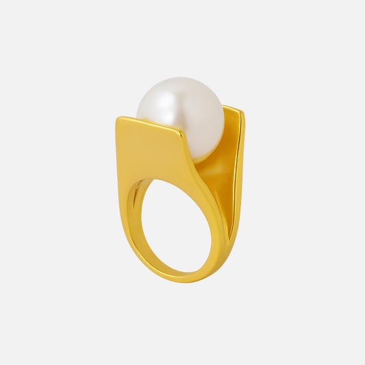 Bold Tide Pearl Ring